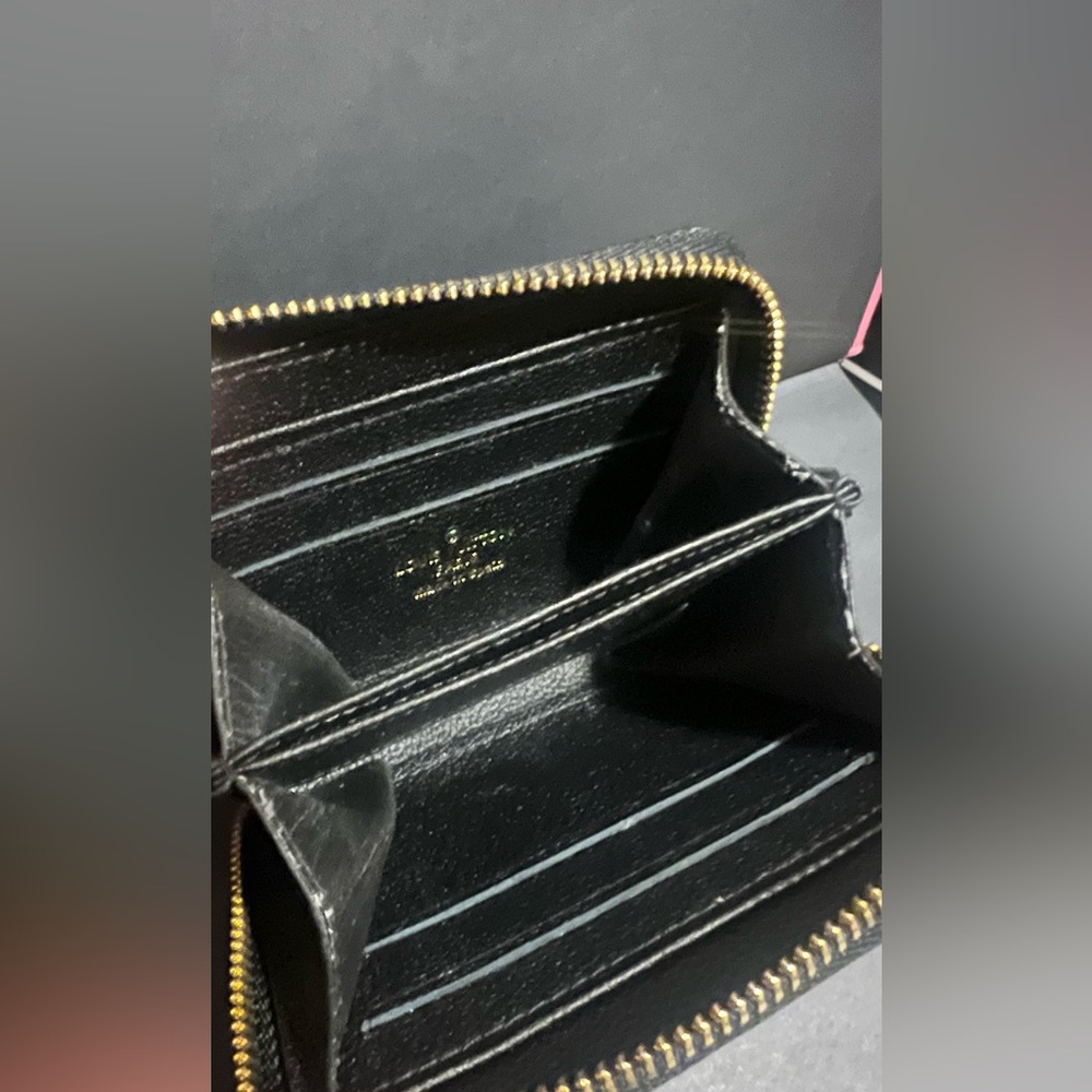 Louis Vuitton, empreinte,wallet, black,zippy coin purse. COA M60067 - Picture 14 of 16